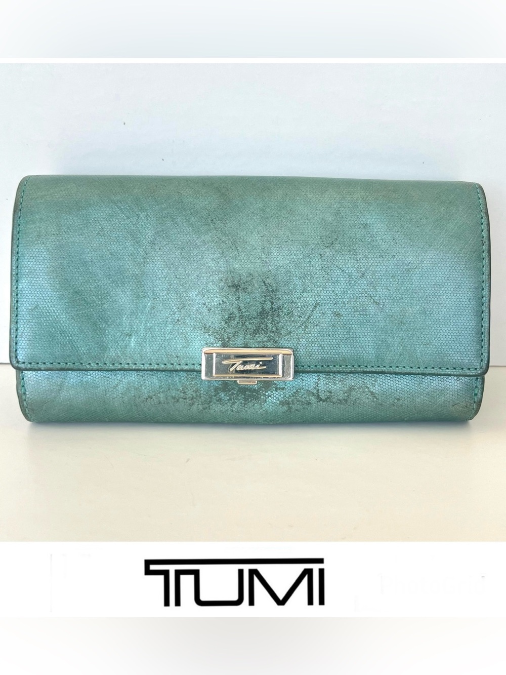 TUMI Sage Shimmer Green Leather Flap Closure Dual Compartment Spacious Wallet